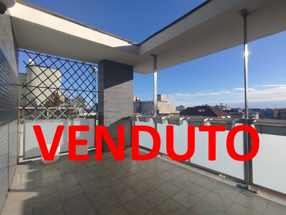 VENDESI 3LOCALI DI 110mq + TERRAZZO PANORAMICO di 20mq - Zona Maggiolina/Melchiorre Gioia
